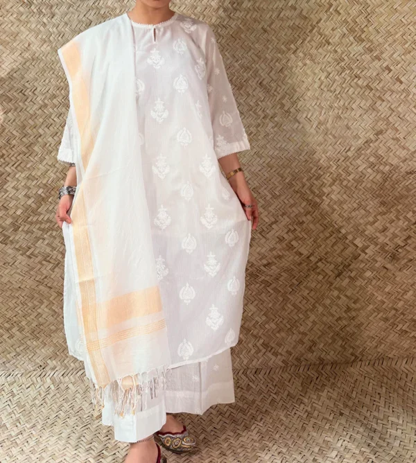 Preal White Light Embroided